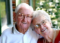 Photo of a couple smiling. Link to Life Stage Gift Planner Over Age 70 Situations.